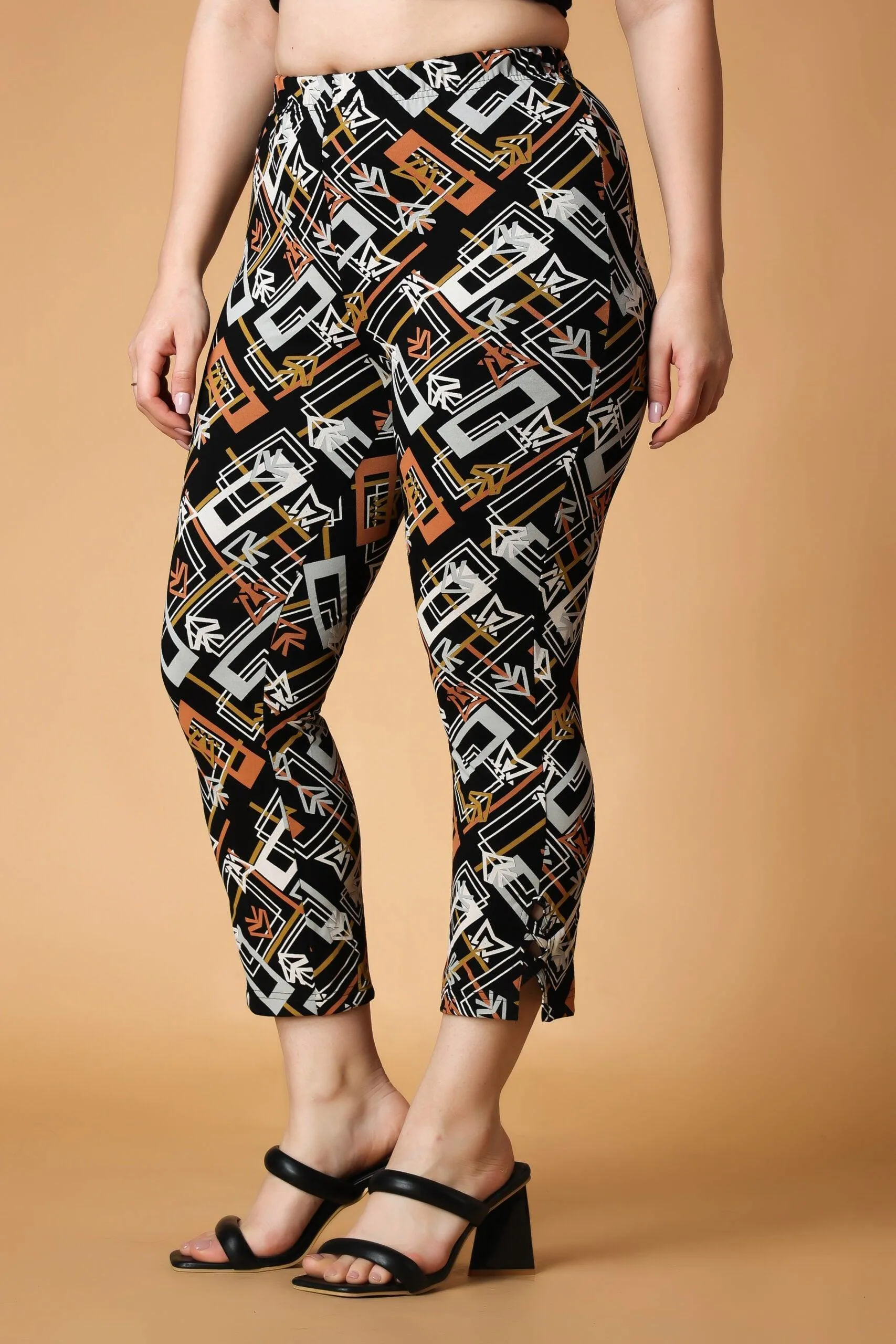 Black Abstract Printed 3/4th Leggings