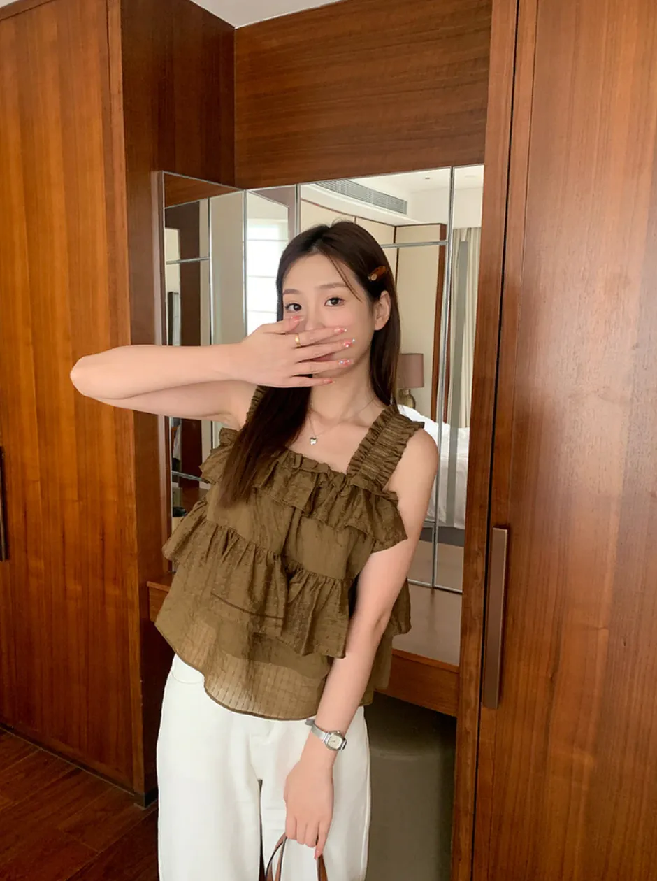 [Korean Style] Chic Square Sleeveless Ruffle Top