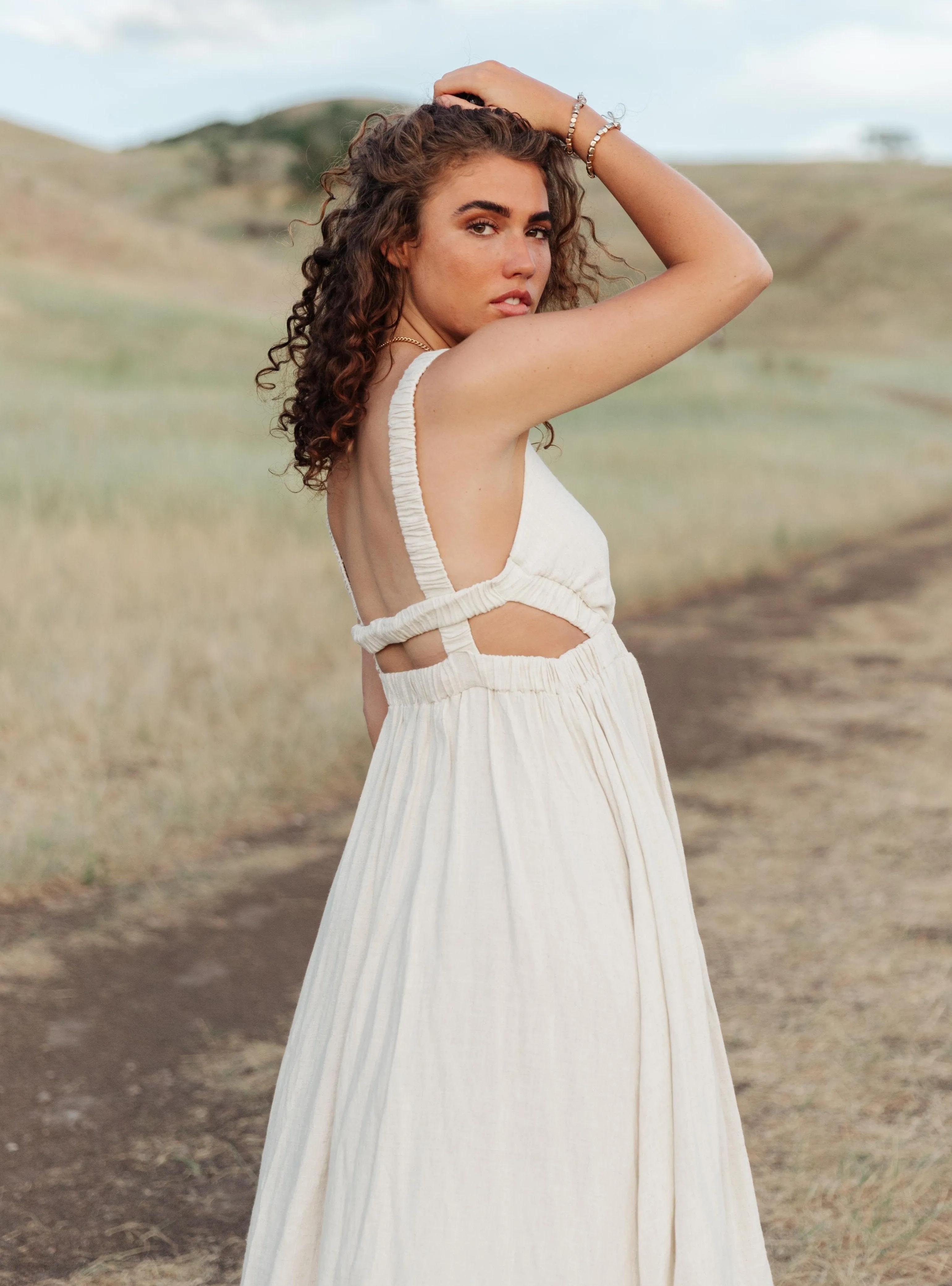 Moda Open Back Midi Dress In Oatmeal