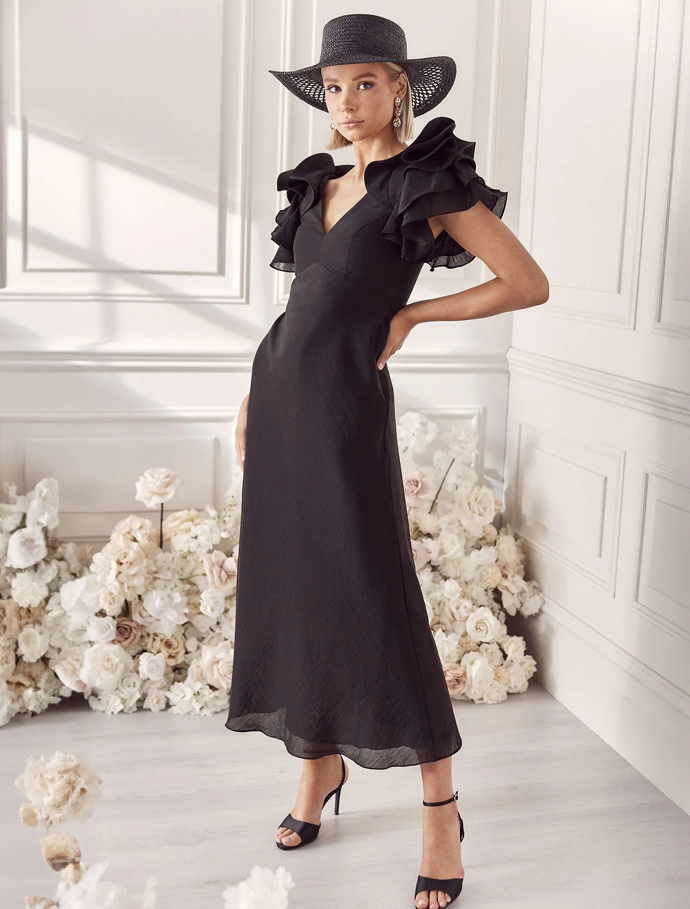 Rylie Ruffle Shoulder Midi Dress Dress